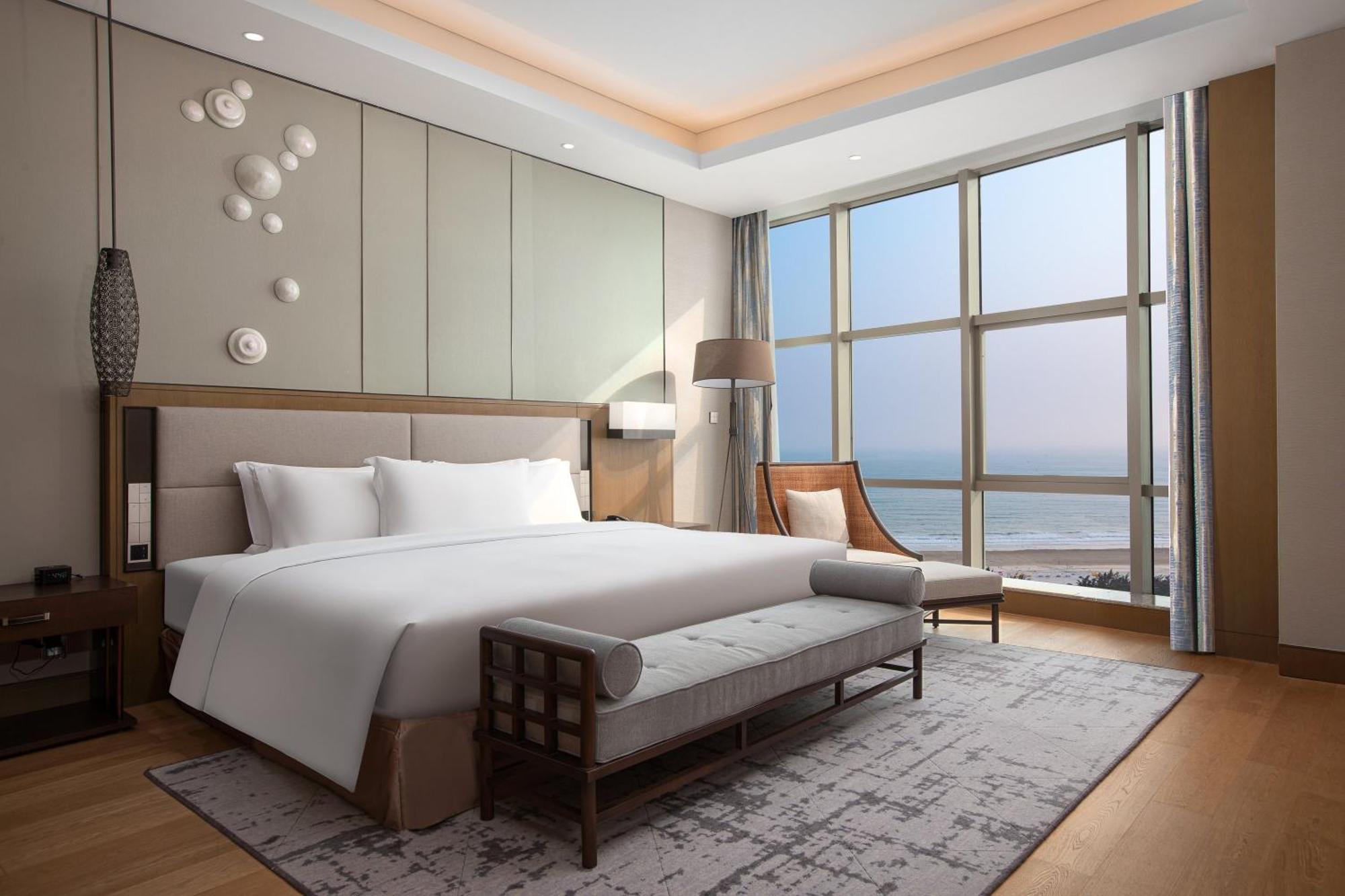 Crowne Plaza Beihai Silver Beach, An Ihg Hotel מראה חיצוני תמונה